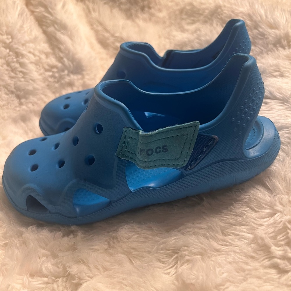 Crocs - Picture 2 of 5
